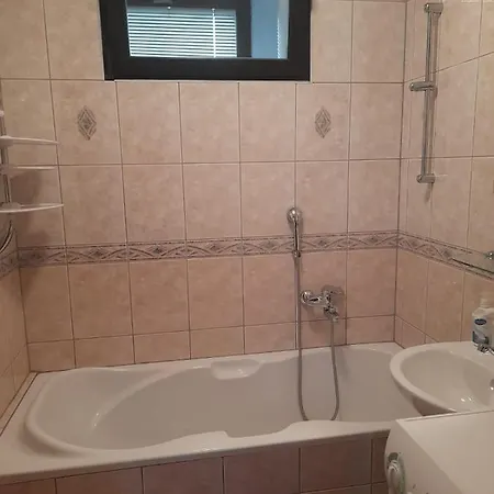 Apartman Ajla *