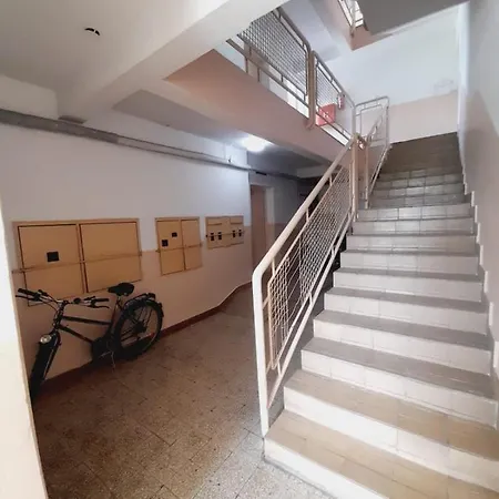 Ajla Apartman *